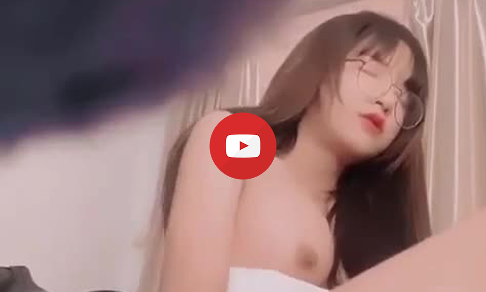 Clip sex Gấm Kami thủ dâm hotgirl Tiktok bắn Bi a